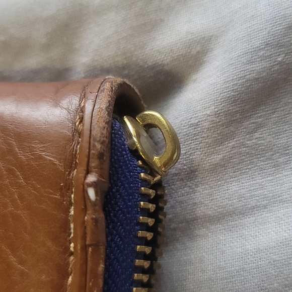 Marc by Marc Jacobs Leather Wallet - Picture 7 of 8